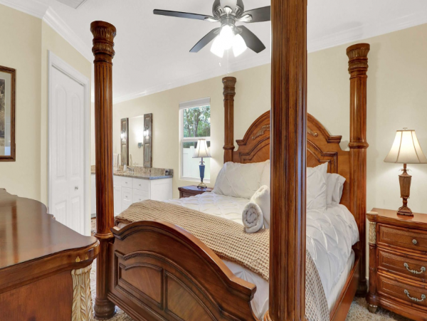Charming 3 Bedroom Vacation Home with Private Pool