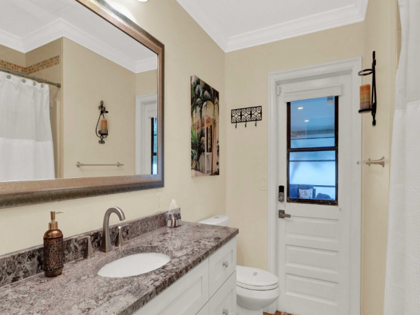 Charming 3 Bedroom Vacation Home with Private Pool