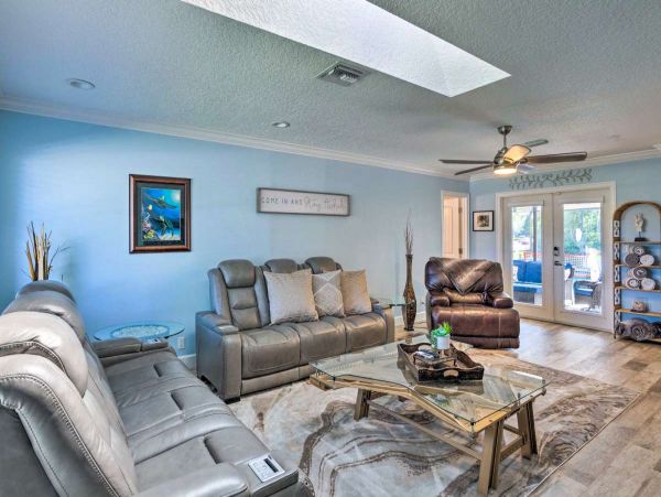 Charming 3 Bedroom Vacation Home with Private Pool