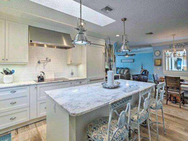 Charming 3 Bedroom Vacation Home with Private Pool