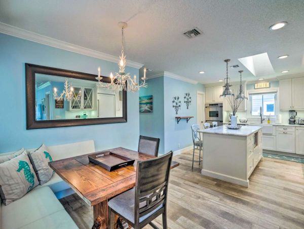 Charming 3 Bedroom Vacation Home with Private Pool