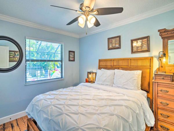 Charming 3 Bedroom Vacation Home with Private Pool