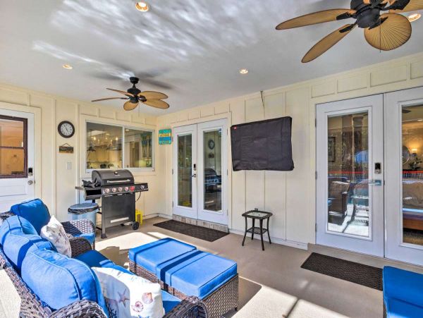 Charming 3 Bedroom Vacation Home with Private Pool