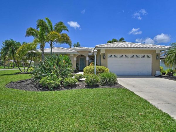 Sarasota Vacation Pool Home Three Bedroom