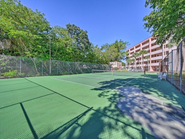 Superb Vacation Residence Bay Views Updated in Marco Island