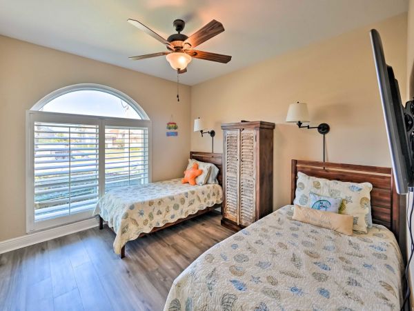 Charming Vacation Pool Home in Marco Island Sleeps 8 Guests