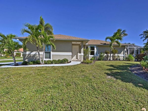 Marco Island Vacation Pool Home Close to Beach