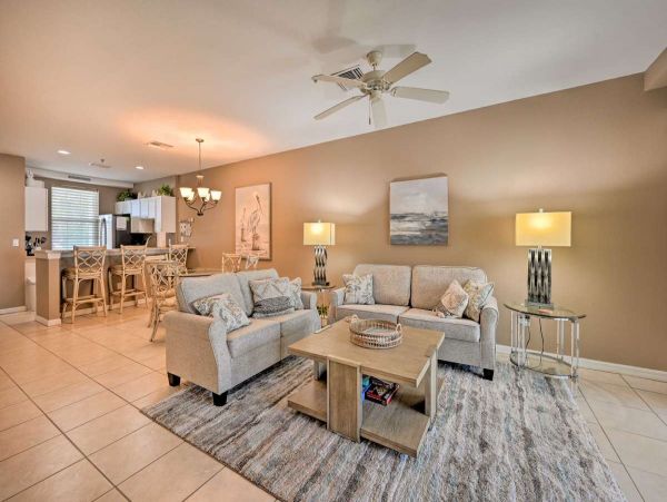 Beautiful 2 Bedroom Vacation Condo in Marco Island