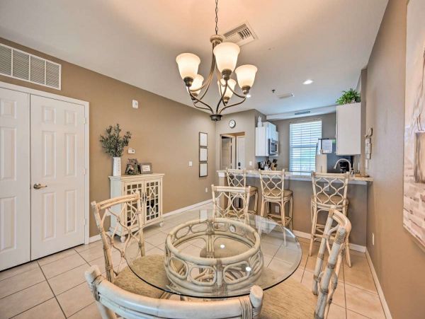 Beautiful 2 Bedroom Vacation Condo in Marco Island
