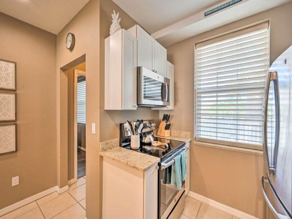 Beautiful 2 Bedroom Vacation Condo in Marco Island