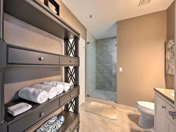 Beautiful 2 Bedroom Vacation Condo in Marco Island