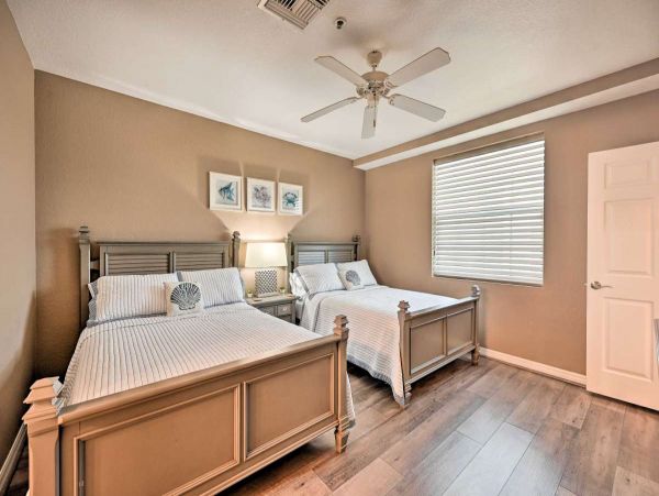 Beautiful 2 Bedroom Vacation Condo in Marco Island