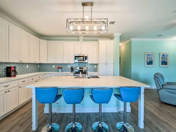 Mexico Beach Vacation Home Short Walk to Beach Sleeps 6
