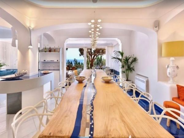 Luxury Vacation Villa in Sorrento with Private Pool & Hot Tub