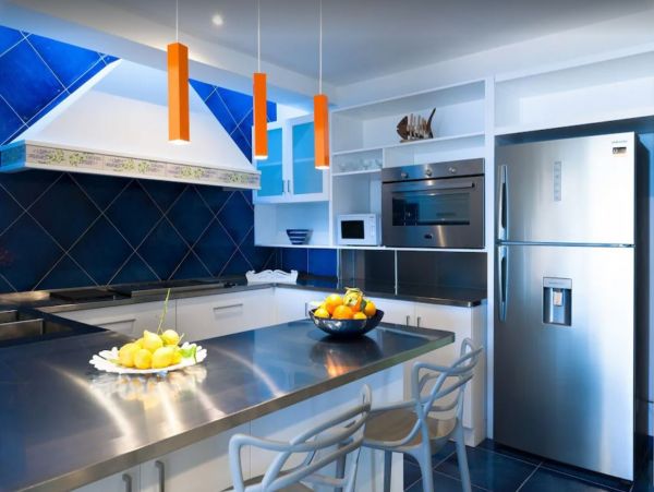 Luxury Vacation Villa in Sorrento with Private Pool & Hot Tub