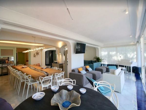 Luxury Vacation Villa in Sorrento with Private Pool & Hot Tub