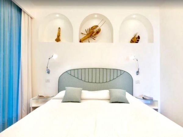 Luxury Vacation Villa in Sorrento with Private Pool & Hot Tub