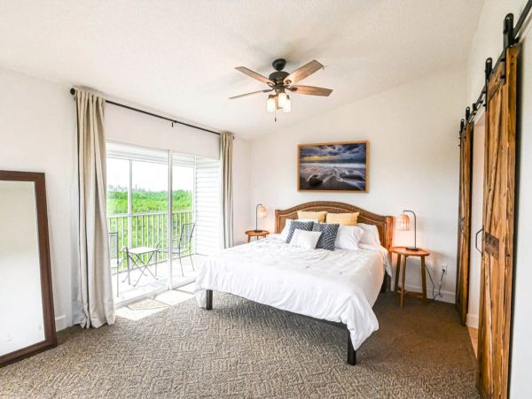 Holmes Beach Three Bedroom Waterfront Vacation Townhome