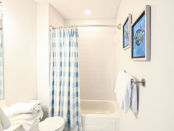 Holmes Beach Three Bedroom Waterfront Vacation Townhome