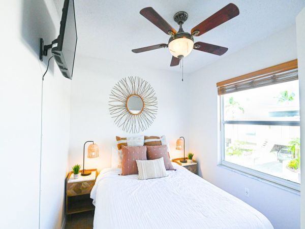 Holmes Beach Three Bedroom Waterfront Vacation Townhome