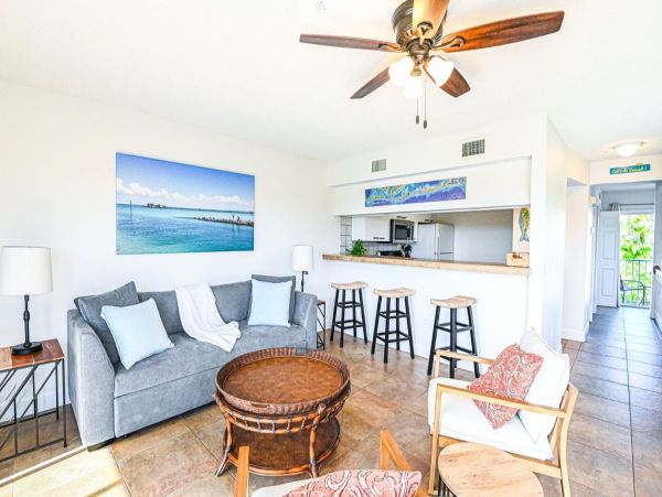 Holmes Beach Three Bedroom Waterfront Vacation Townhome