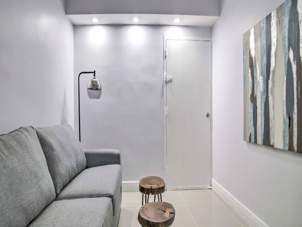 Sunny Isles Resort Condo 1/2 mile to the beach