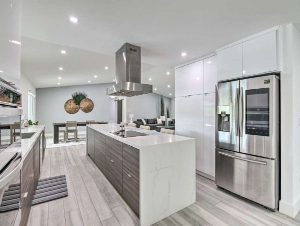 Gorgeous 5 Bedroom Vacation Home with Private Pool