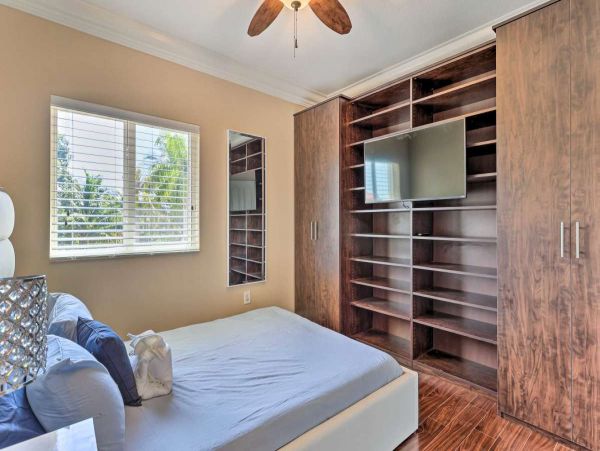Miami Beach 4 Bedroom Home with Pool & Dock