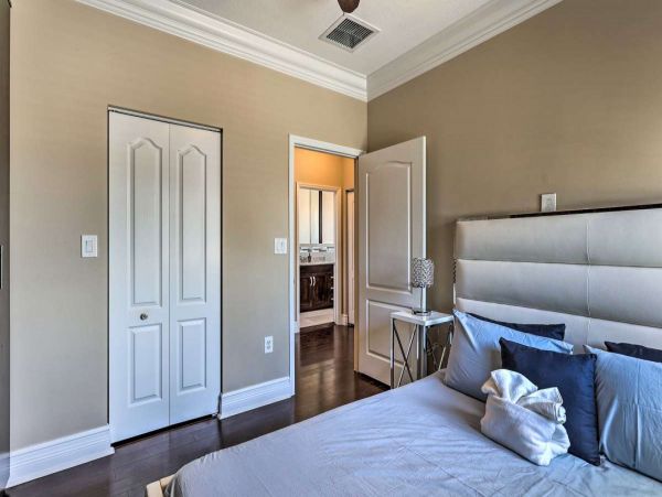 Miami Beach 4 Bedroom Home with Pool & Dock