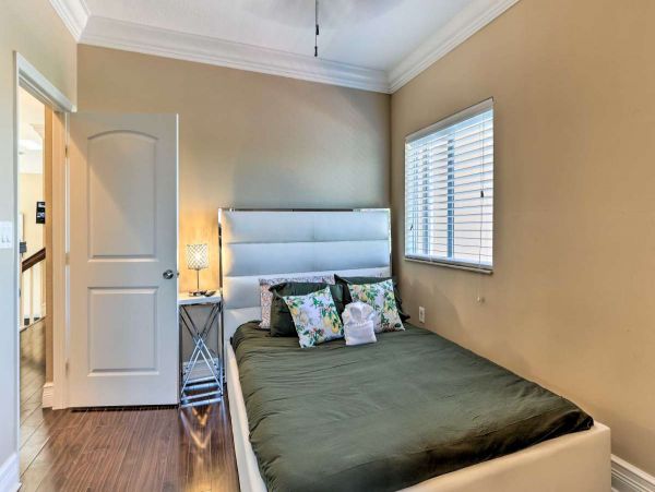 Miami Beach 4 Bedroom Home with Pool & Dock