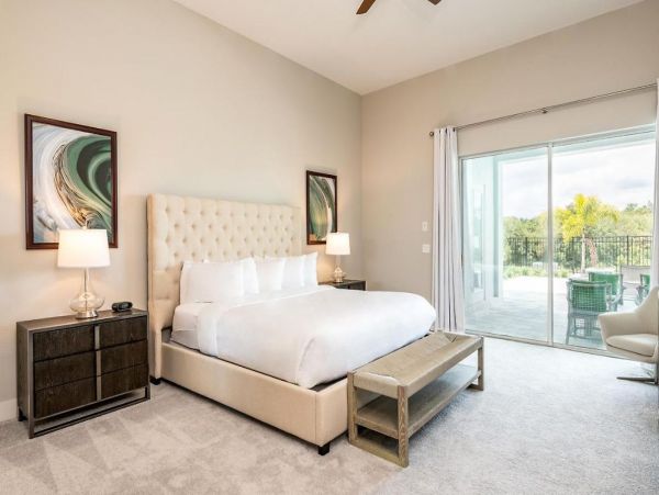 Bears Den Luxury Rental on 18th Hole