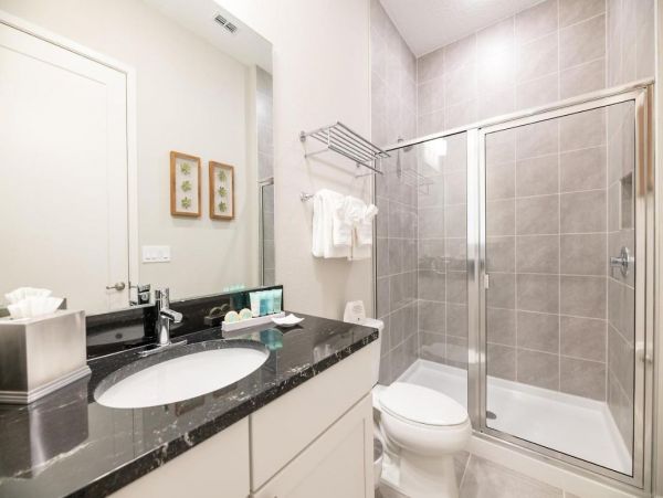 Bears Den Luxury Rental on 18th Hole