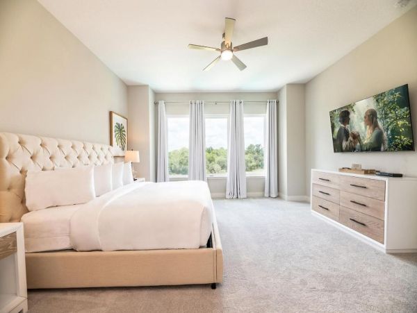 Bears Den Luxury Rental on 18th Hole