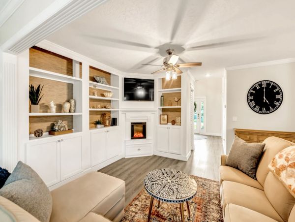 Gorgeous Vacation Home with Private Pool Sleeps 12