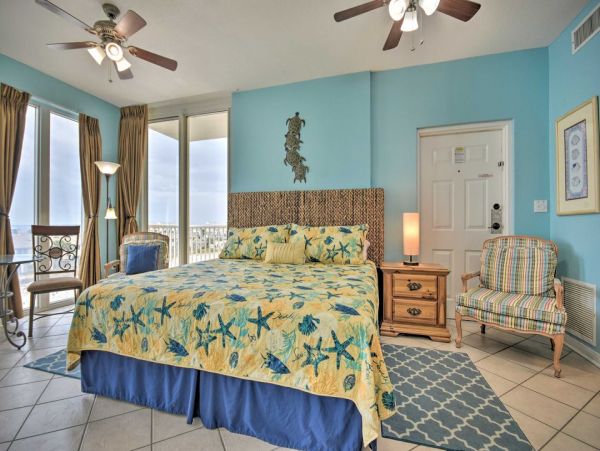 Navarre Beach Three Bedroom Vacation Condo Right on the Beach
