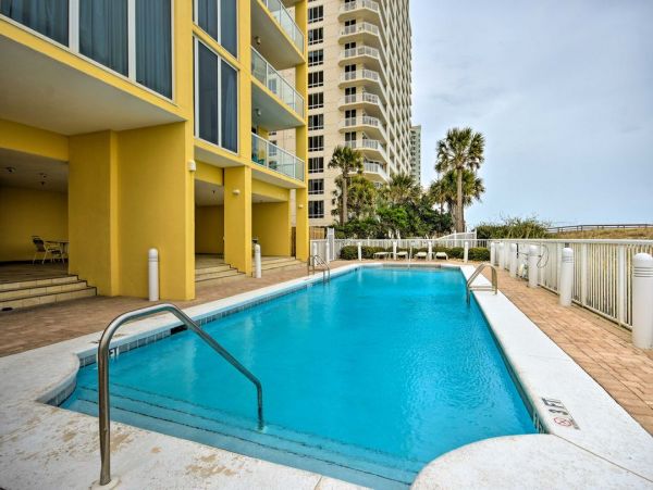 Navarre Beach Three Bedroom Vacation Condo Right on the Beach