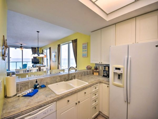 Navarre Beach Three Bedroom Vacation Condo Right on the Beach