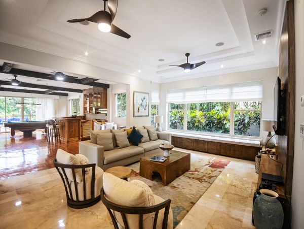 Luxury Vacation Villa in Jaco with Infinity Pool Sleeps 10
