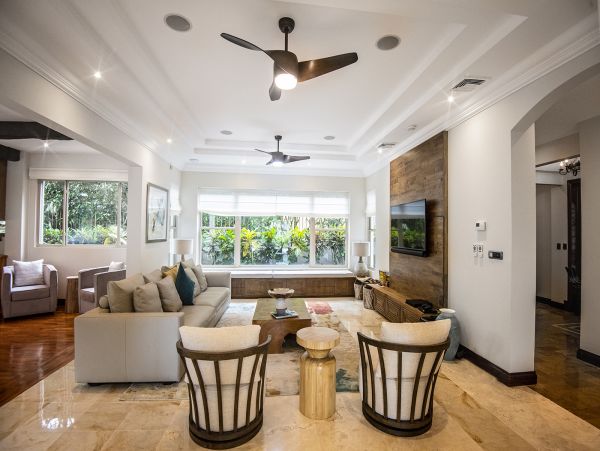 Luxury Vacation Villa in Jaco with Infinity Pool Sleeps 10