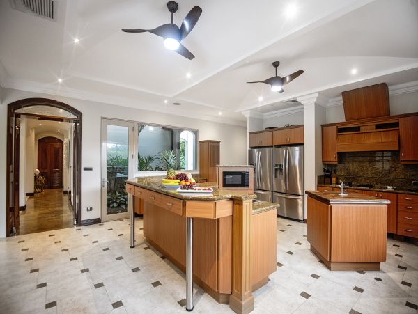 Luxury Vacation Villa in Jaco with Infinity Pool Sleeps 10