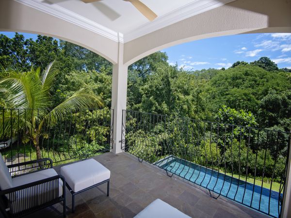 Luxury Vacation Villa in Jaco with Infinity Pool Sleeps 10