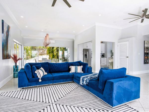 Three Individual Villas with Amazing Views & Pool