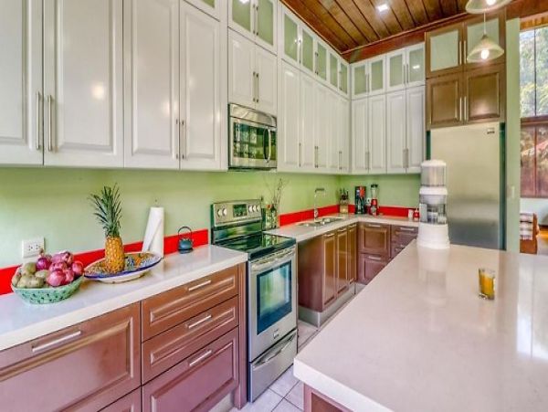 Luxurious Lakefront 5 Bedroom Villa in Costa Rica