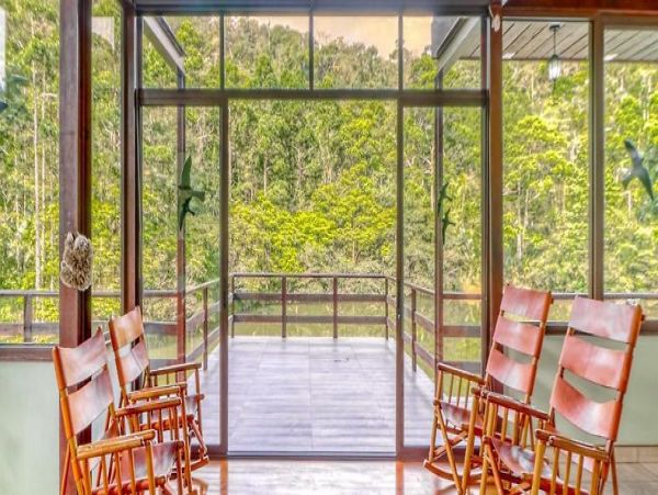 Luxurious Lakefront 5 Bedroom Villa in Costa Rica