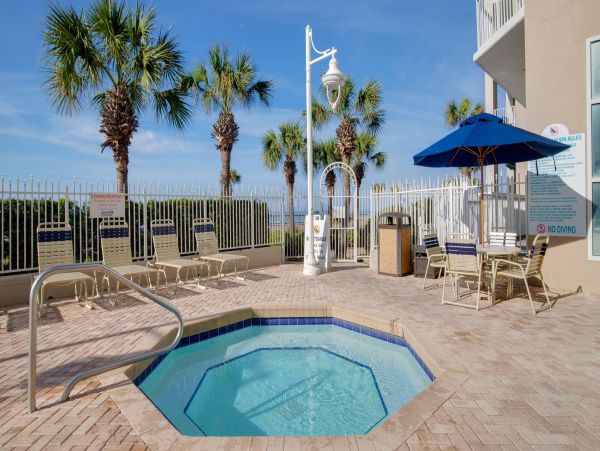 Gulv View Two Bedroom Vacation Condo in Miramar Beach