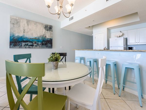 Gulv View Two Bedroom Vacation Condo in Miramar Beach