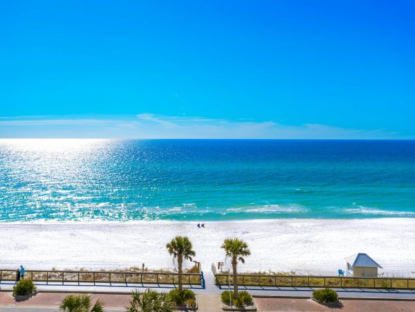 Gulv View Two Bedroom Vacation Condo in Miramar Beach