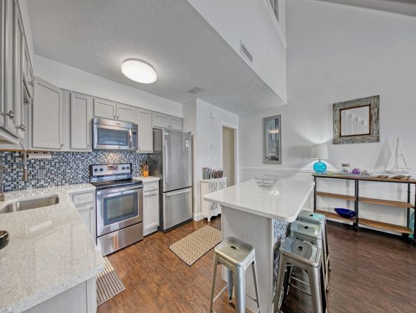 Gulf Views Vacation Condo Two Bedroom