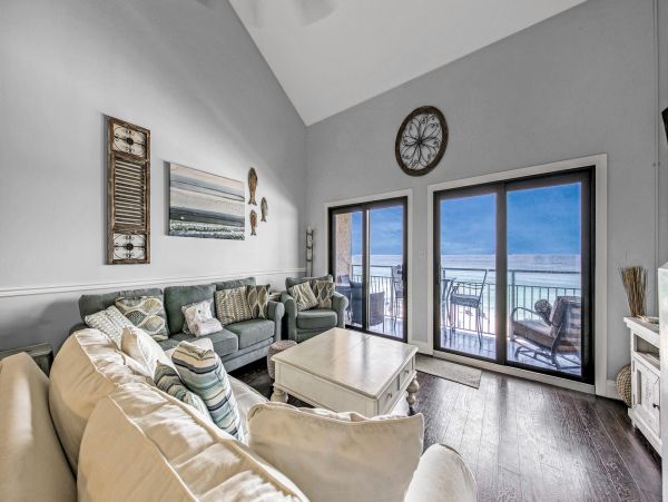 Gulf Views Vacation Condo Two Bedroom