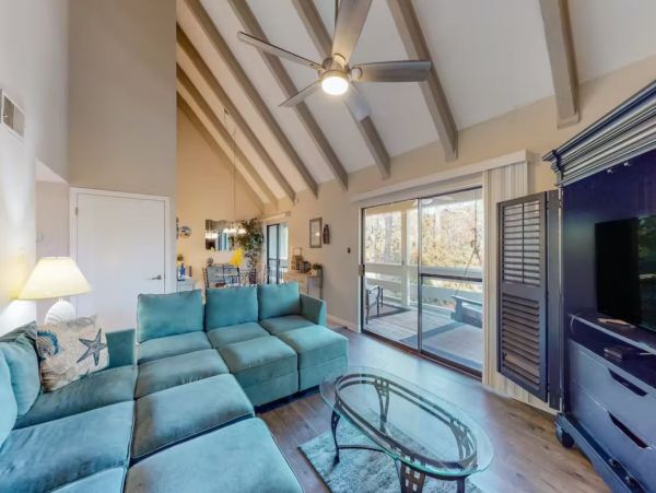 Charming Two Bedroom Vacation Rental in Miramar Beach Sleeps 8